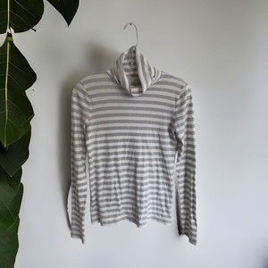 J Crew Womens Long Sleeved Lightweight Turtle Neck Shirt Size: S Tan & White